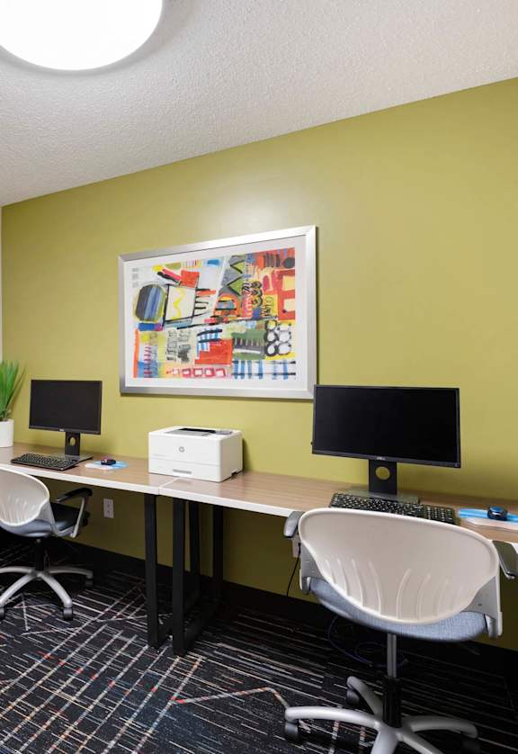24-Hour Business Center at Willow Pond, Burnsville, 55337