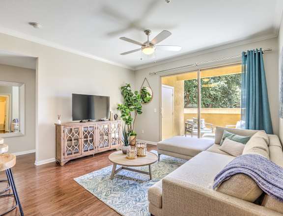 Living room at Stone Canyon Apartments, California,92507