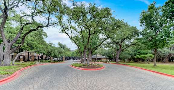 Lush Landscaping at Stone Oak @ Parmer, Austin