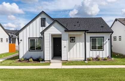 Property Exterior at Avilla Rio Oaks, Liberty Hill, TX 78642