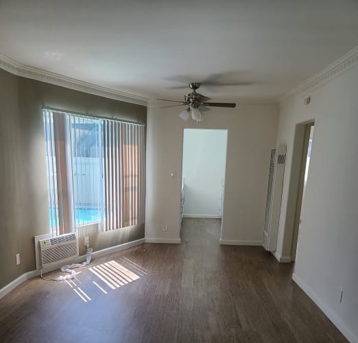 Floor Plan  1bd/1ba 425 Alexandria Apt 9
