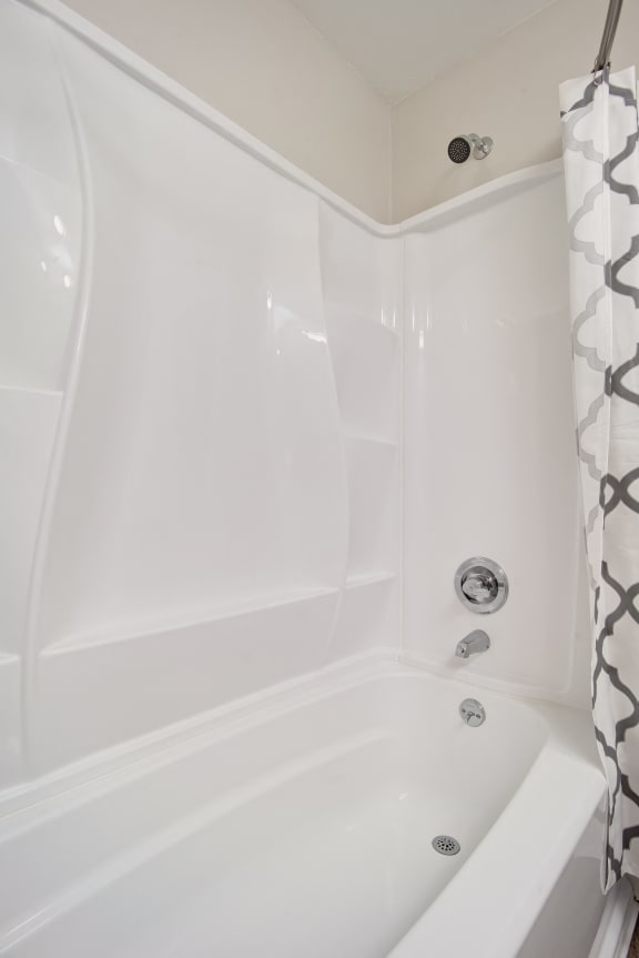 Unit Image - Tub In Bathroom at Parc at 5 Apartments, California, 90240