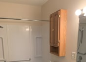 Thumbnail 14 of 21 - Bathroom
