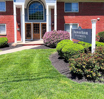Welcoming Signage at Hallwood Manor Apartments, Mentor, OH, 44060