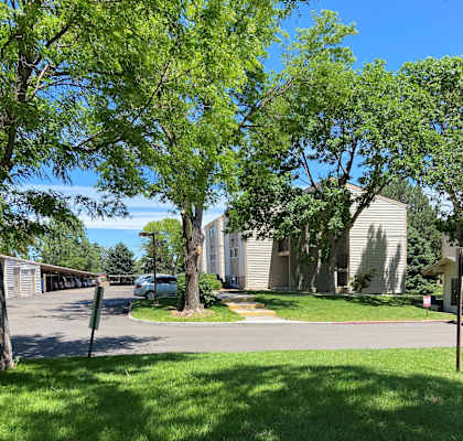 Lush Green Outdoors at Garden Court, Denver, CO, 80220