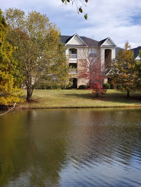 Lakeside Villas Apartments in Hampton, GA