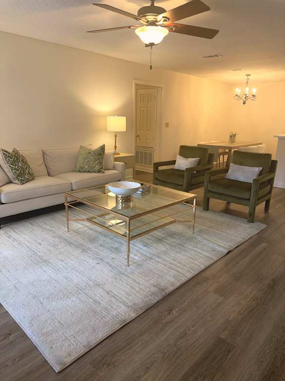 Modern Bedroom at Lexington Pointe Apartment Homes, Oxford, MS, 38655