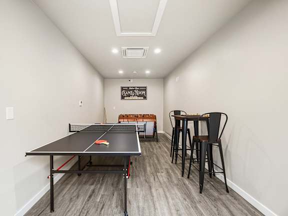 the gym at the enclave at woodbridge apartments in sugar land, tx