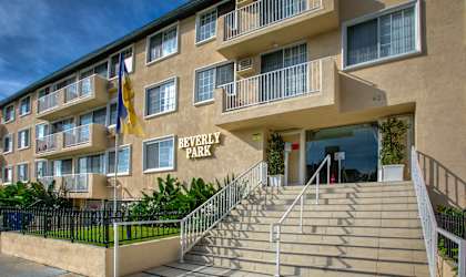 Apartment Building in Los Angeles