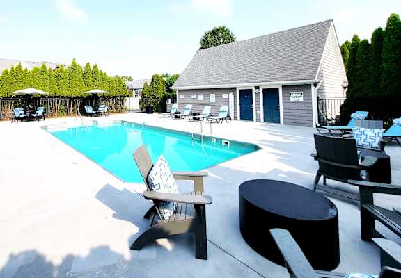 the swimming pool at our crossings apartments