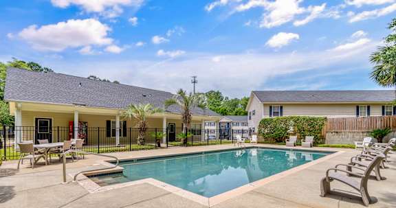 BEXLEY RIDGE APARTMENTS MOBILE ALABAMA SWIMMING POOL AMENITIES LIFESTYLE