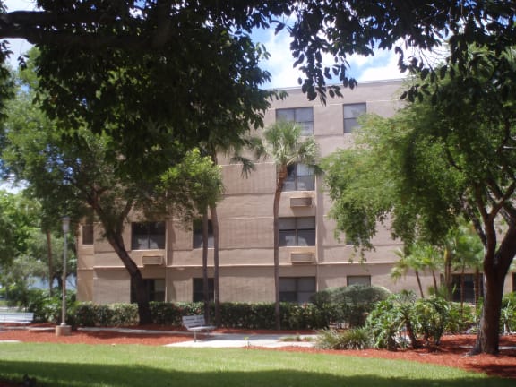 Sunbelt Manor Hollywood FL