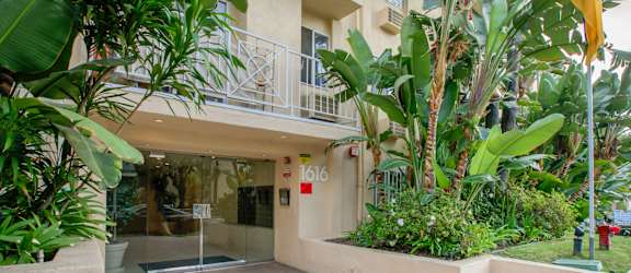 Apartment Building in Los Angeles