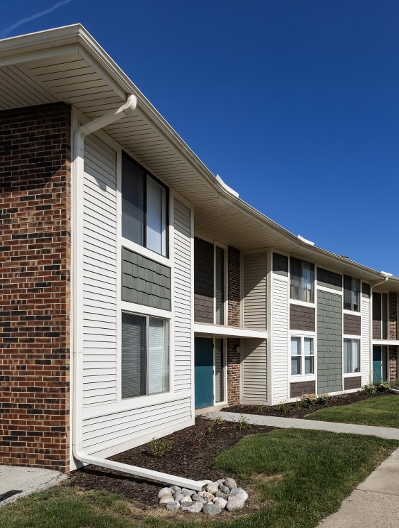 Social Lounge at Poplar Creek Apartments, Brookfield