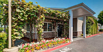 Riverwood leasing office exterior entry and landscaping