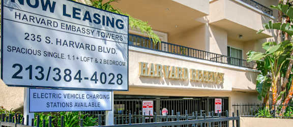 Apartment Building in Los Angeles