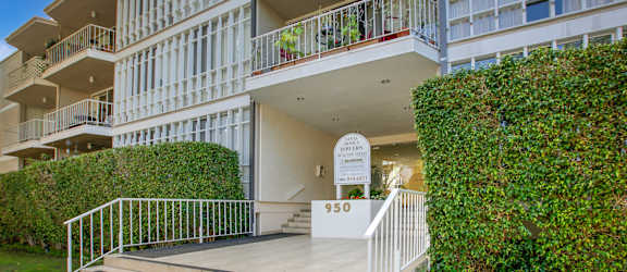 Apartment Building in Santa Monica