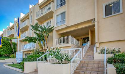 Apartment Building in Los Angeles