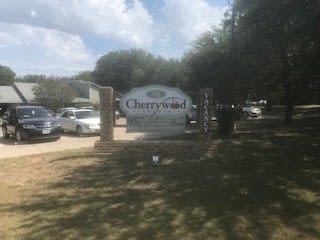 Cherrywood Apartments sign, Waco, Texas