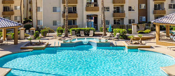 Sonterra Apartments at Paradise Valley pool area