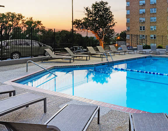 Quality Hill Towers pool with sundeck