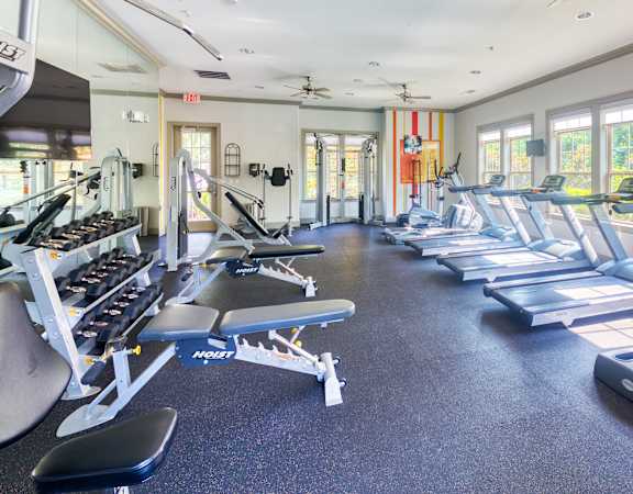 Oaks at Johns Creek - Fully-equipped fitness center