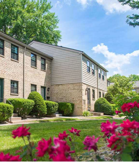 Exterior view of Chartwell Townhouse Apartments