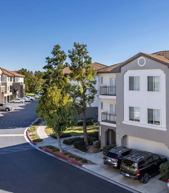 Residential road at Vintara Apartments in Murrieta CA