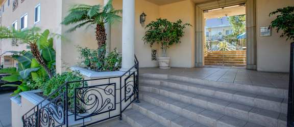 Apartment Building in Santa Monica