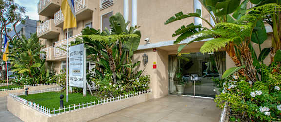 Apartment Building in Los Angeles
