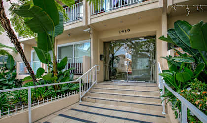 Apartment Building in Los Angeles