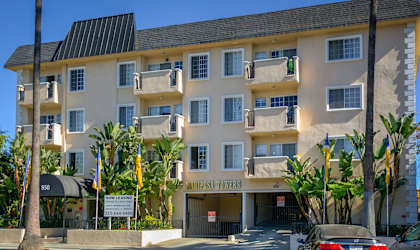 Apartment Building in Los Angeles