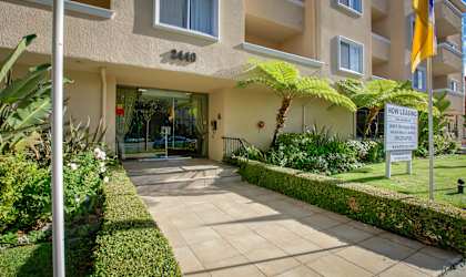 Apartment Building in Los Angeles