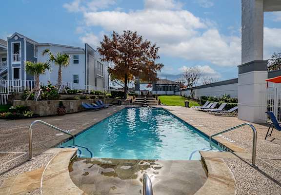 apartments with a swimming pool at the preserve at polk apartments