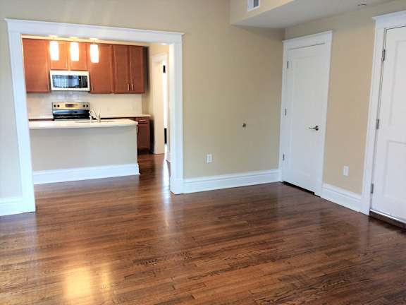 812 Eastgate Living