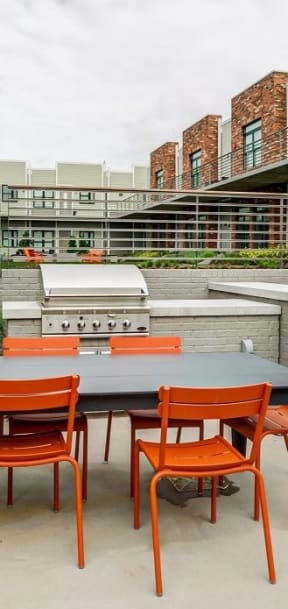 Outdoor Dining Area at 2100 Acklen Flats in Hillsboro Village