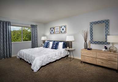 Gorgeous Bedroom at Admiral Place, Maryland