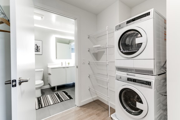 Laundry Room with Washer and Dryer at an Art Museum at The Locks Tower in Richmond, Virginia