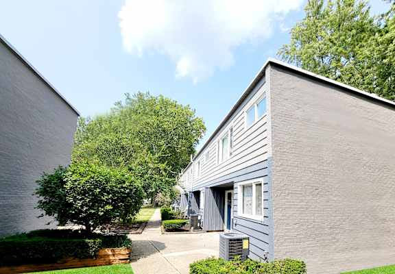 Home Exterior at Townhomes at 28th, Columbus, 47201