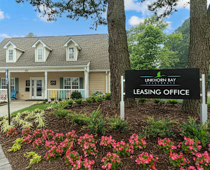 Leasing Office Exterior at Linkhorn Bay Apartments, Virginia Beach, VA, 23451