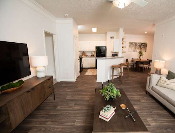 Living And Kitchen at Lakeside Villas, Hampton, 30228