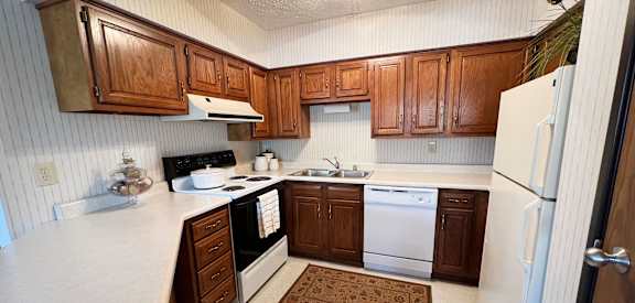 kitchen  at Colonial Village, Kentucky