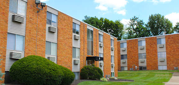 Green Outdoor Space at Barkley Ridge Apartments, Kentucky