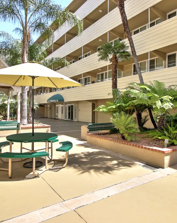 Shaded Outdoor Courtyard Area at The Courtyard Apartments in Redwood City, CA