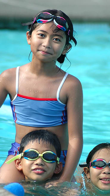 Kids in the pool at Bristol Bay, Tampa, FL, 33619