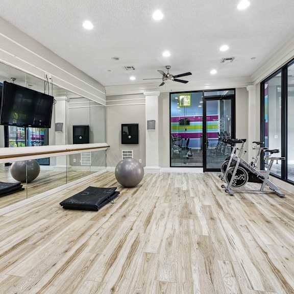 Yoga & Cycling Studio