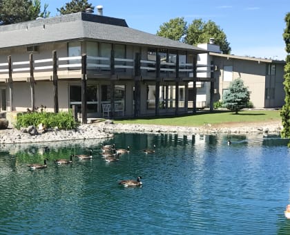 Exterior Lakeside Apartments in Kennewick, WA