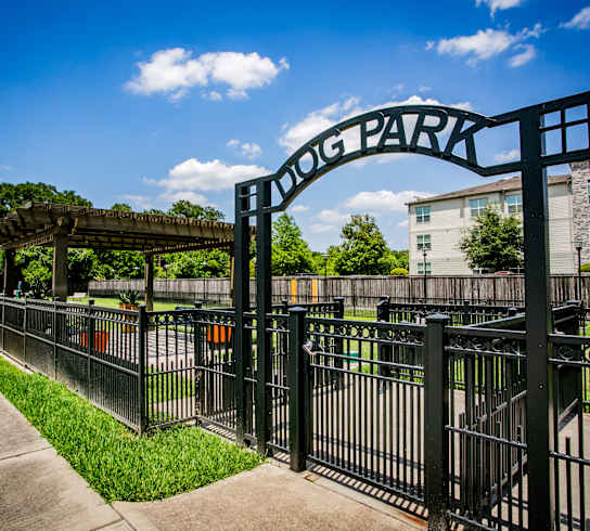 On-Site Pet Park at Apartment Complex in Houston 77077