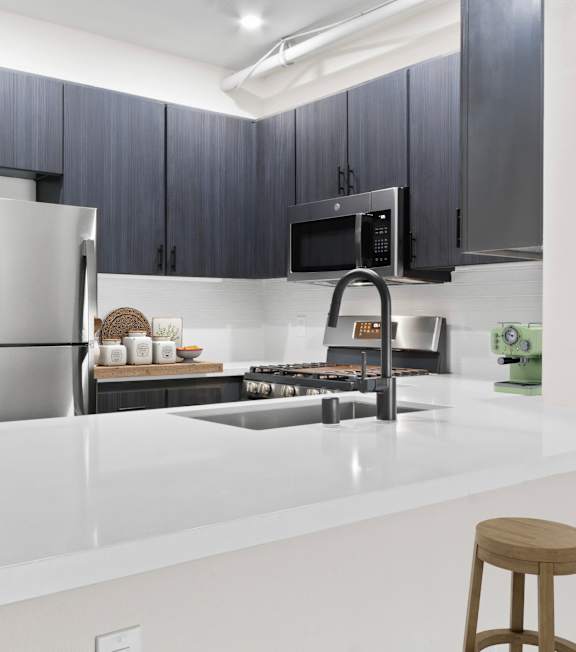 a fully equipped kitchen at Playa Summit, Los Angeles, CA