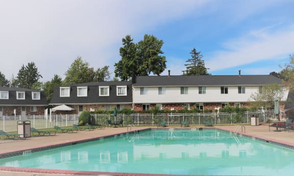 Swimming Pool at Dannybrook Apartments, Williamsville, NY, 14221